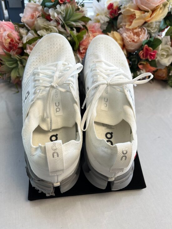 On Cloudswift 3 White Grey Men’s Running Shoes 11M Flawed main image 12